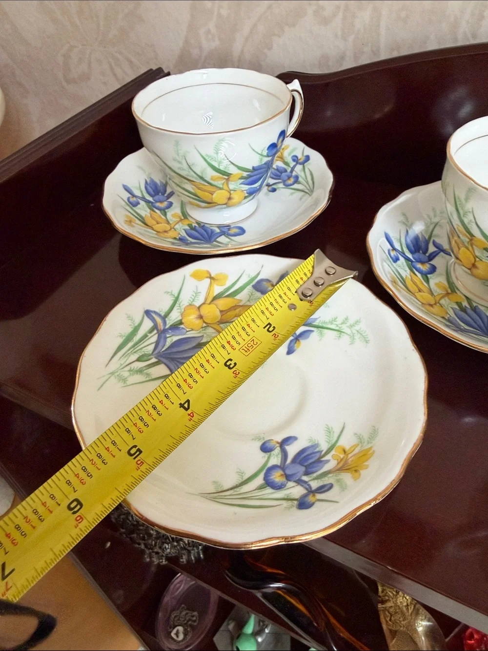Set of 3  vintage Royal Vale bone china teacups and saucers